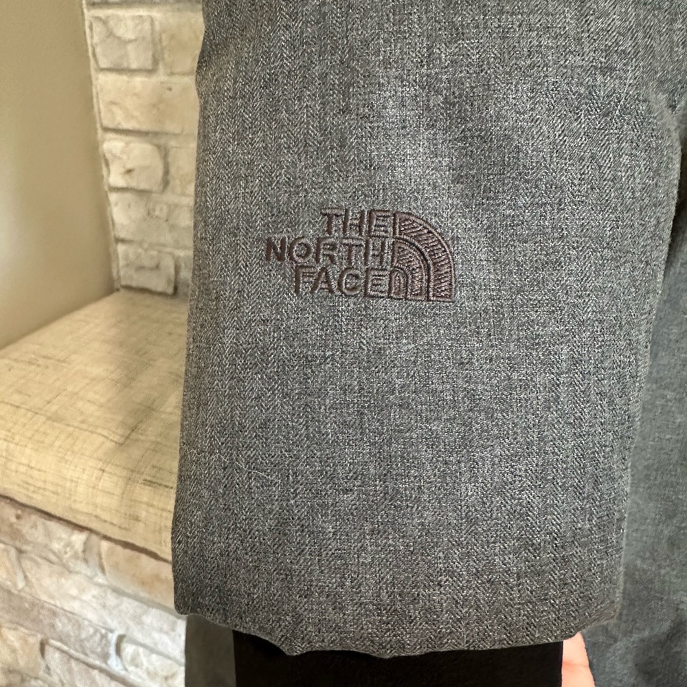 The North Face Women Arctic Parka | Small | Gray | Winter Coat | - Picture 11 of 13